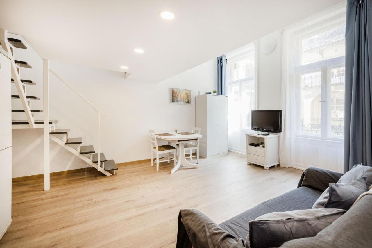 V12 Apartments Budapest Bagian luar foto
